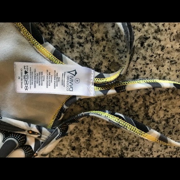 Top - Picture 2 of 2